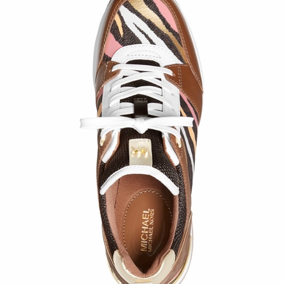 Sneackers - Picture 4 of 5